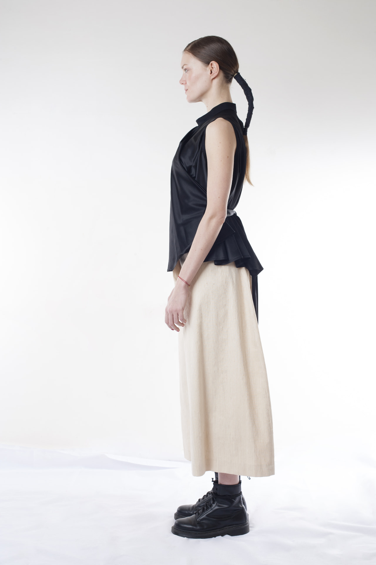 Atum Top, worn — profile