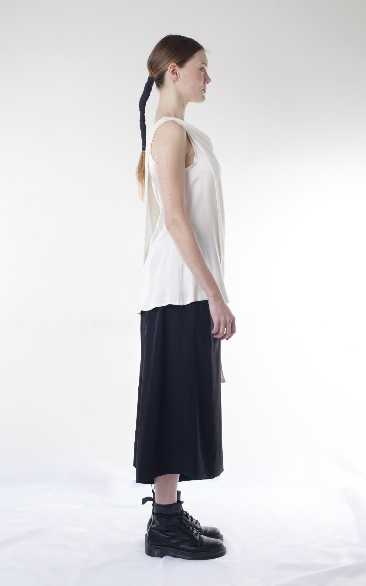 Re Top, worn — profile facing right